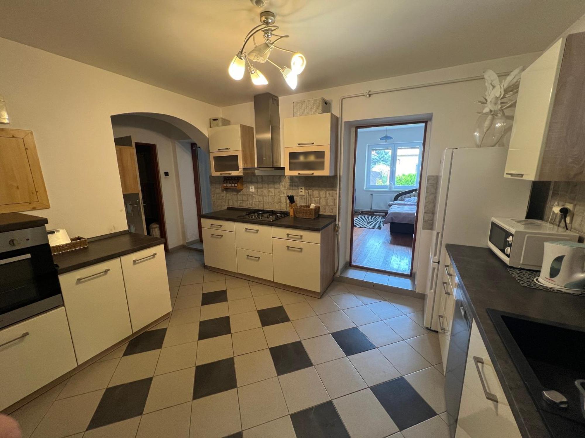 -Self-Check- 4-Bedroom Family House With Heated Tub Levice Extérieur photo